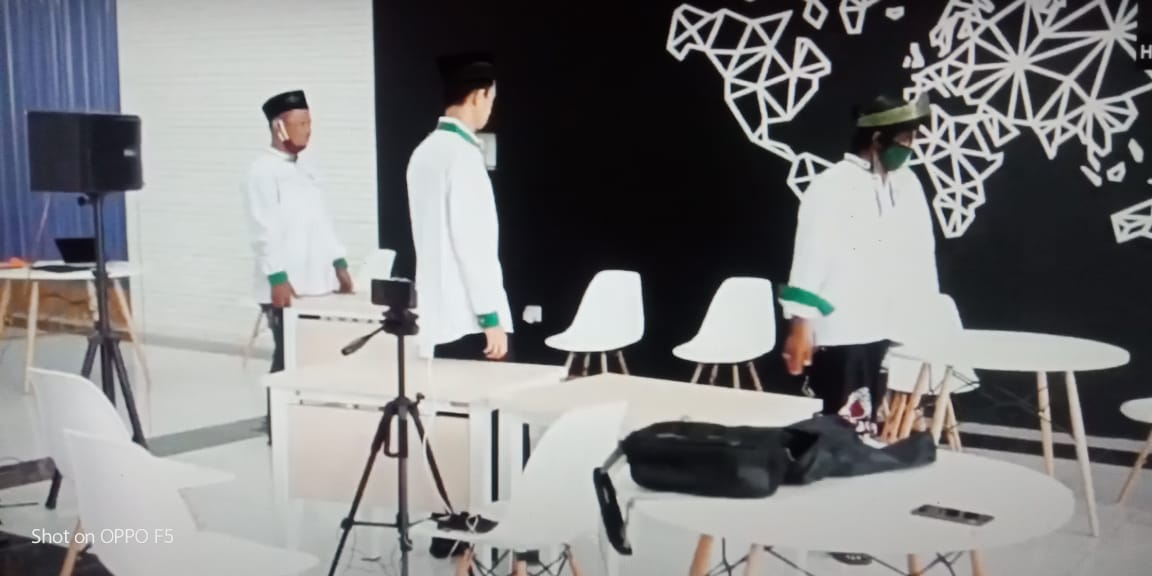 <strong>MEMBANGUN TRUST</strong>