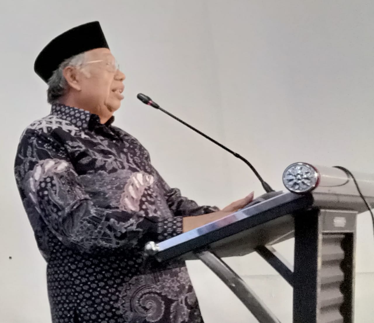 Solusi Prof. Dr. KH. Imam Suprayogo