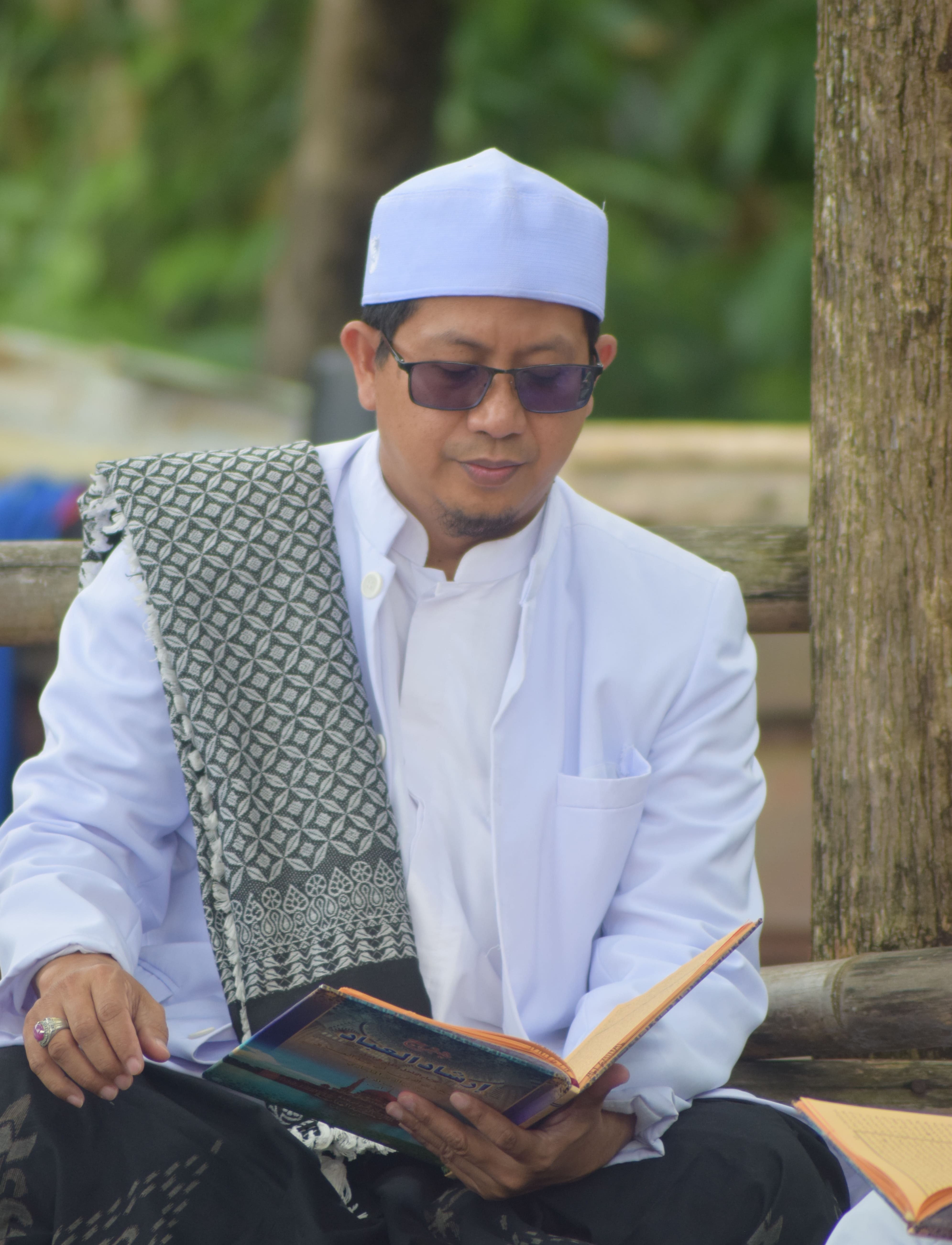 Kalau Sudah Ada Kecerdasan Buatan, Apa Masih Perlu Mondok dan Sekolah?