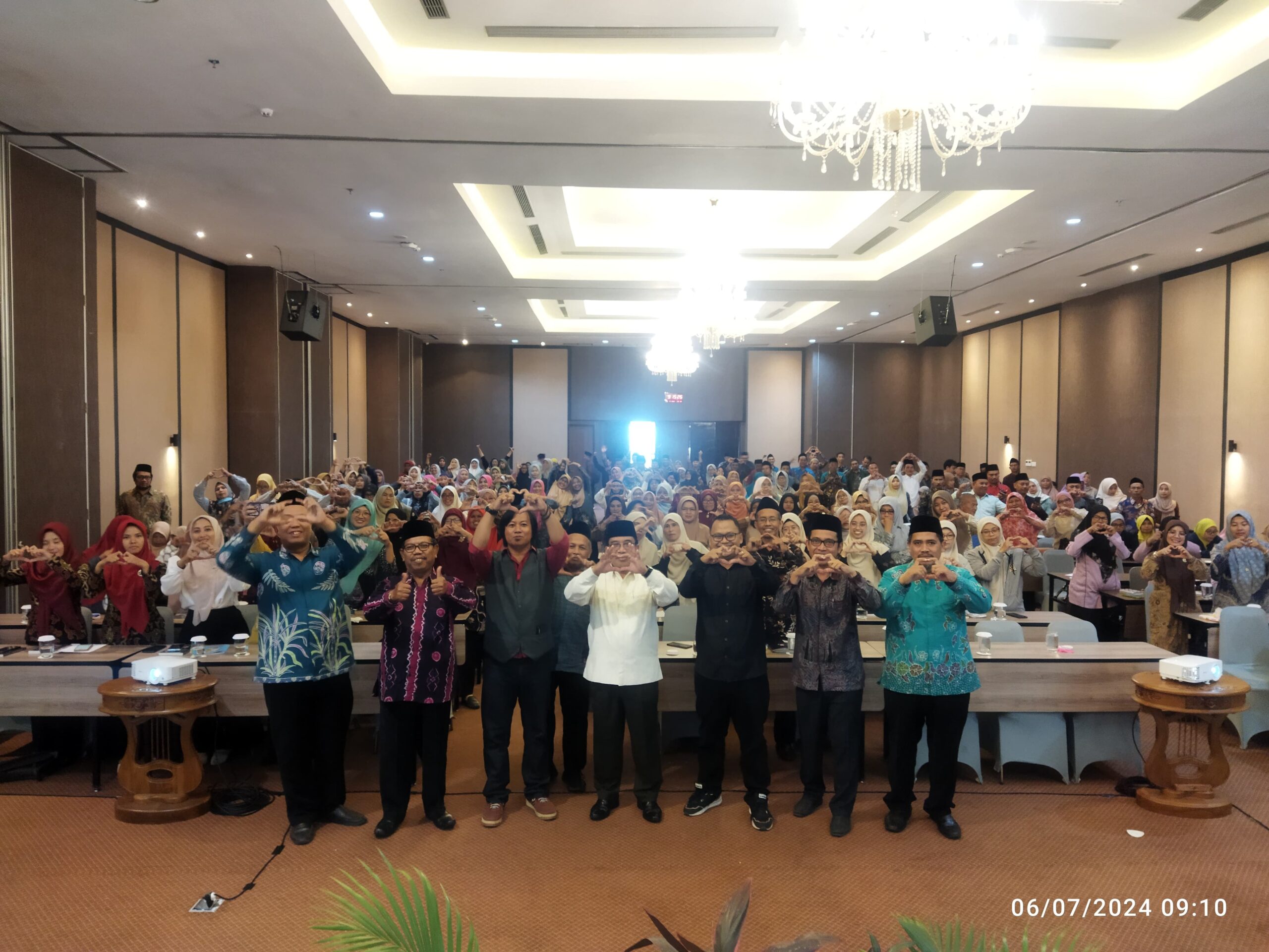 Ice Breaking Membahana di PKB KKMI Malang