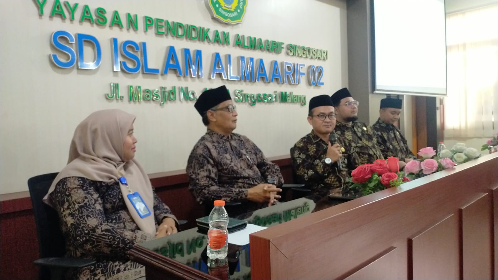 SD ISLAM ALMAARIF 02 SINGOSARI TULARKAN PROGRAM UNGGULAN UNTUK MI SUNAN GUNUNG  DJATI BANDUNG