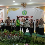 LP Ma’arif PCNU Kab. Malang Beri Penghargaan Siswa Terbaik UAMNU MTs. Almaarif 01 Singosari